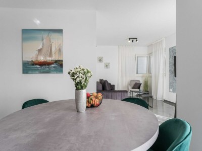 Apartment Luxury D Apartments - Luxury Two Bedroom Apartment with Terrace A2 - Features photo 19