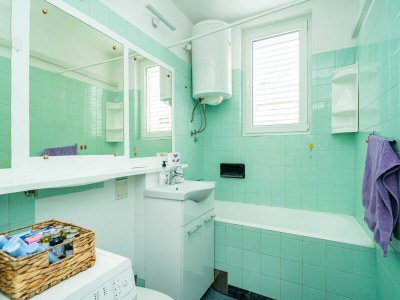 Apartment Apartment Klaudia - Two Bedroom Apartment with Balcony - Features photo 10