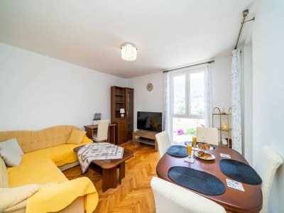Apartment Apartment Klaudia - Two Bedroom Apartment with Balcony - Features photo 13