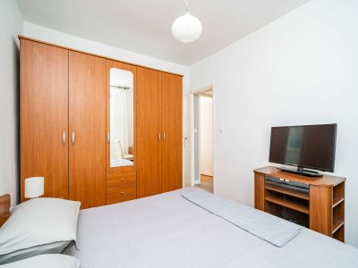 Apartment Apartment Klaudia - Two Bedroom Apartment with Balcony - Features photo 21