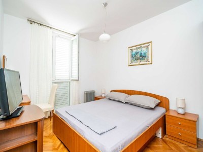 Apartment Apartment Klaudia - Two Bedroom Apartment with Balcony - Features photo 22