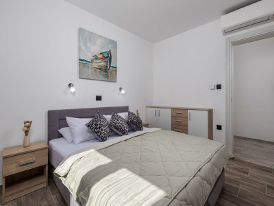 Villa Villa Lemily - Five Bedroom with Swimming Pool - Features photo 26