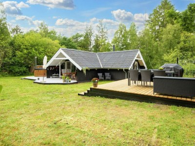 Holiday house Bright Cottage with Hot Tub - By Traum Ferienwohnungen - Holiday house