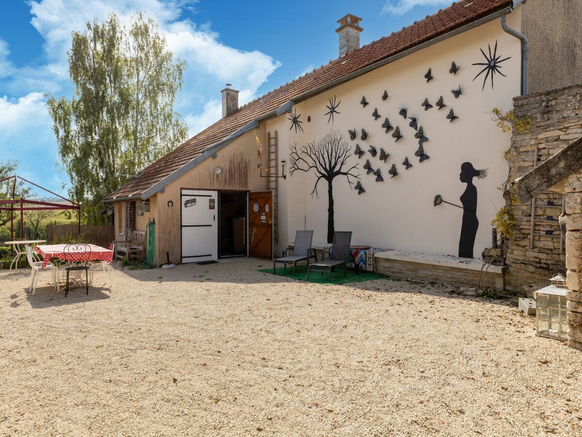 Holiday house Charmante Unterkunft in Molesme - Outdoor photo 2