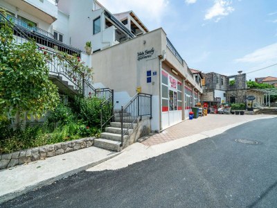 Apartment Hidden Gem Apartment - Two Bedroom Apartment with Terrace and Sea View - Outdoor photo 3