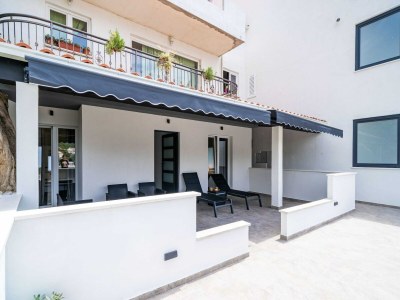 Apartment Hidden Gem Apartment - Two Bedroom Apartment with Terrace and Sea View - Outdoor photo 4