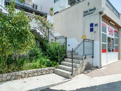 Apartment Hidden Gem Apartment - Two Bedroom Apartment with Terrace and Sea View - Outdoor photo 8