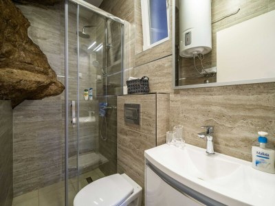 Apartment Hidden Gem Apartment - Two Bedroom Apartment with Terrace and Sea View - Features photo 13