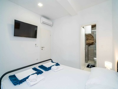 Apartment Hidden Gem Apartment - Two Bedroom Apartment with Terrace and Sea View - Features photo 19