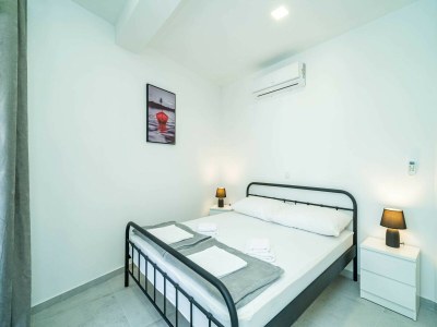 Apartment Hidden Gem Apartment - Two Bedroom Apartment with Terrace and Sea View - Features photo 29