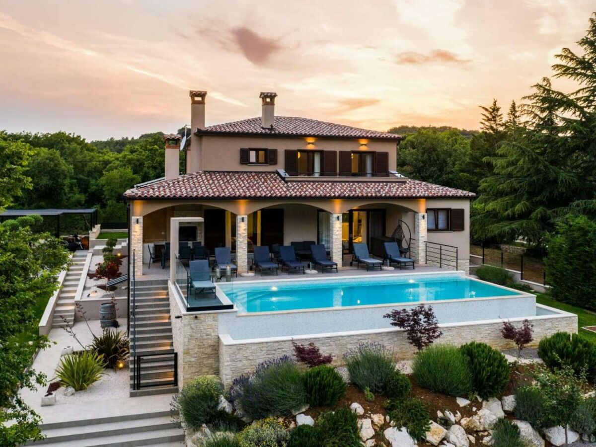 Holiday house Elegante Villa in Strandnähe