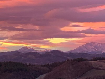 Apartment Holiday Home in Urbania with Garden BBQ - Environment photo 21