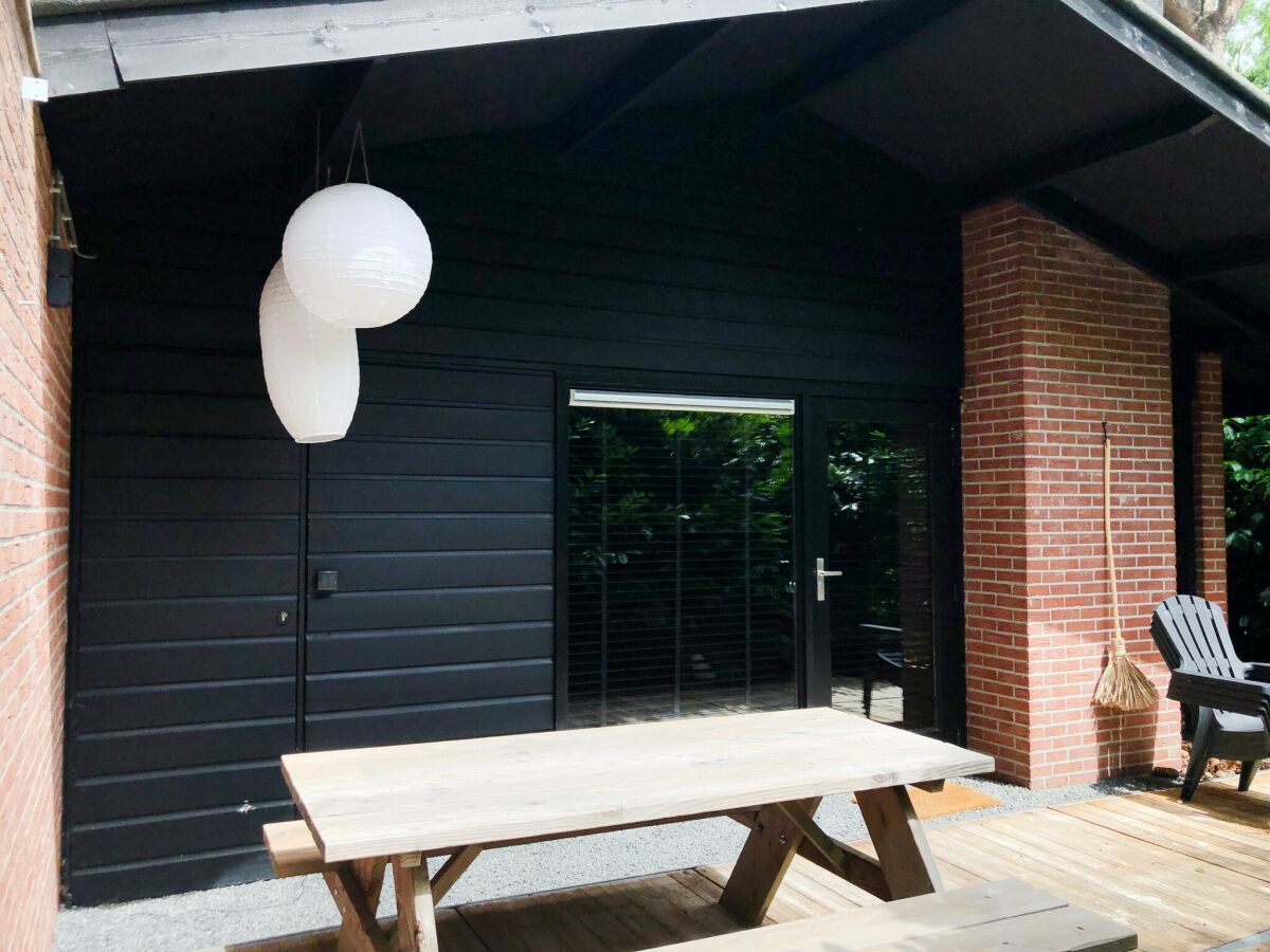 Holiday house Holiday Home Rheezerveen with Sauna & Hot Tub - Outdoor photo 4