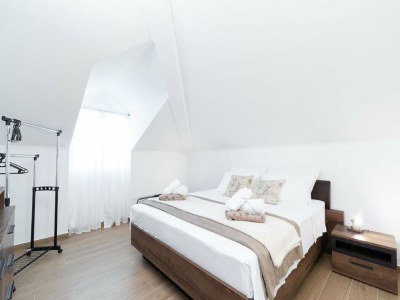 Apartment Apartment Dragojevic - Two bedroom apartment with Terrace and Sea View - Features photo 5