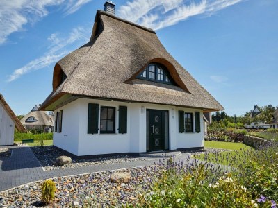 Holiday house Reetdachhaus in Fuhlendorf mit Sauna nahe Bodden in Fischland-Darss-Zingst - Holiday house