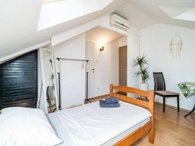 Apartment Rooms Nina - Double or Twin room with shared terrace - 1 - Features photo 6