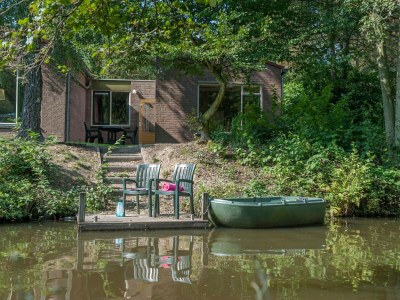 Holiday park Bungalow in Weert with Private Jetty - Holiday park