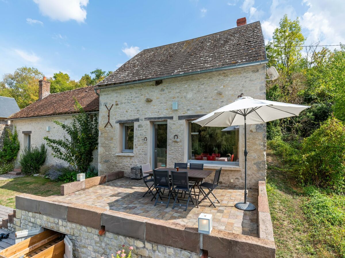 Holiday house Bauernhaus in Yèvre-le-Châtel mit Pool