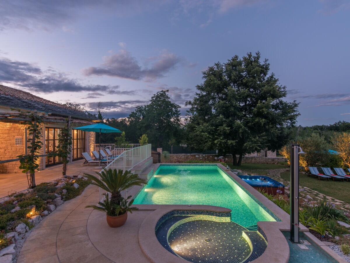 Villa Family Villa Lipica - Outdoor photo 2