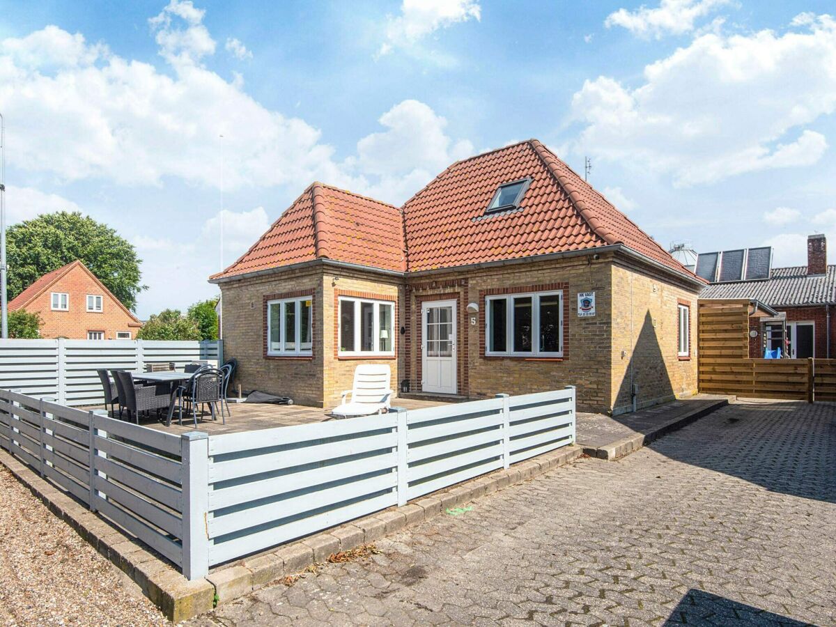 Holiday house 6 person holiday home in Højer