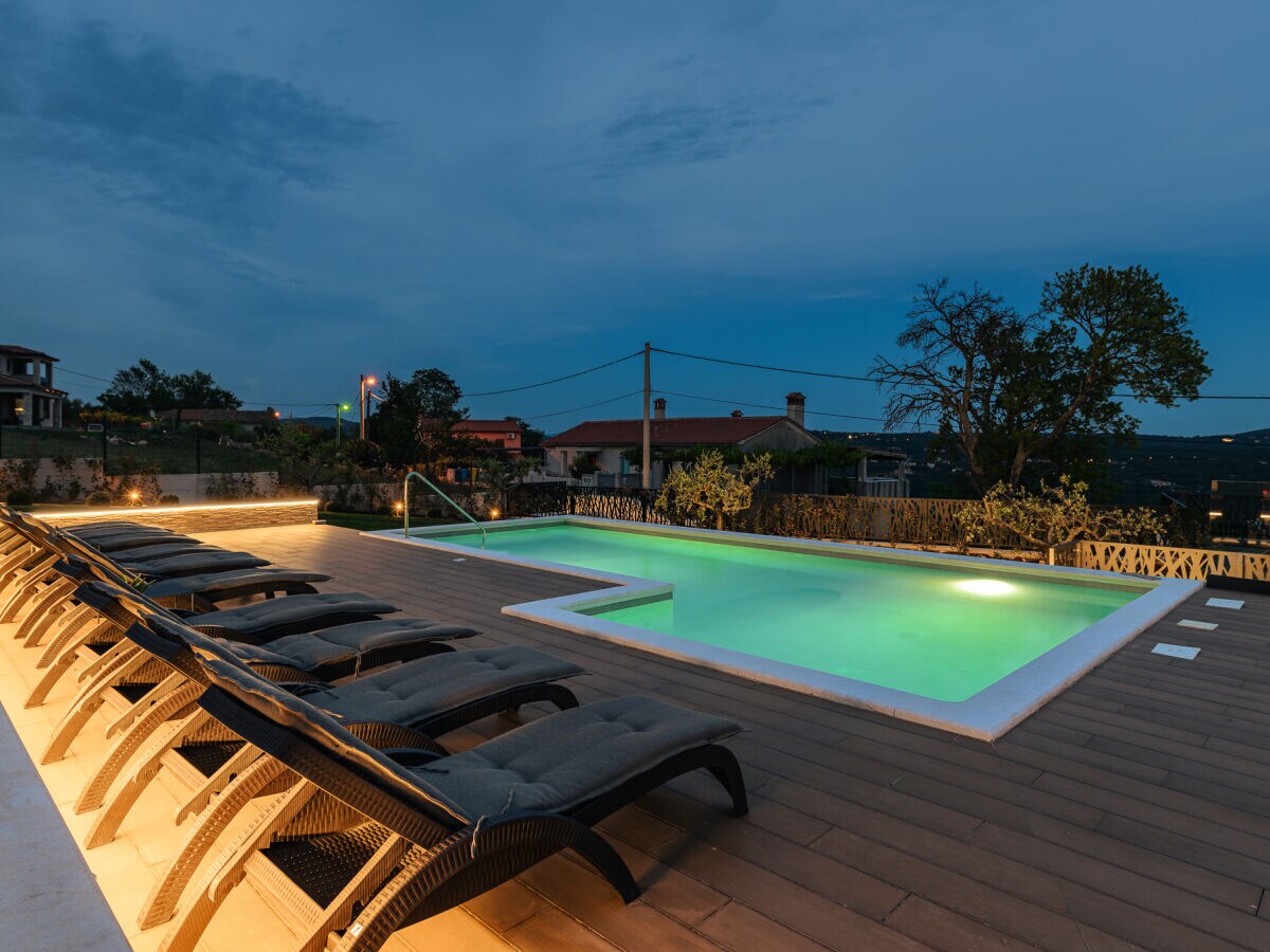 Villa Villa de la Vie with Heated Swimming Pool - Outdoor photo 4