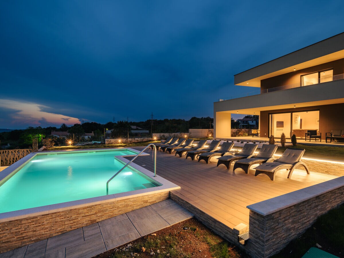Villa Villa de la Vie with Heated Swimming Pool - Outdoor photo 5
