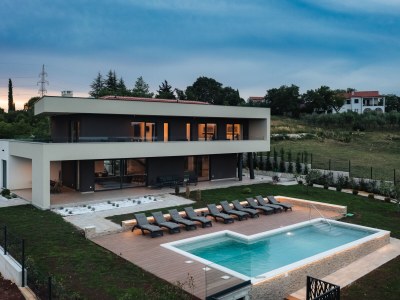 Villa Villa de la Vie with Heated Swimming Pool - Outdoor photo 8