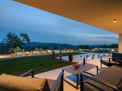 Villa Villa de la Vie with Heated Swimming Pool - Outdoor photo 10