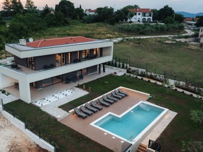 Villa Villa de la Vie with Heated Swimming Pool - Outdoor photo 15
