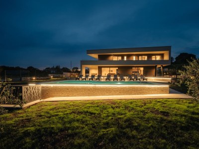 Villa Villa de la Vie with Heated Swimming Pool - Outdoor photo 32