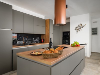 Villa Villa de la Vie with Heated Swimming Pool - Features photo 43