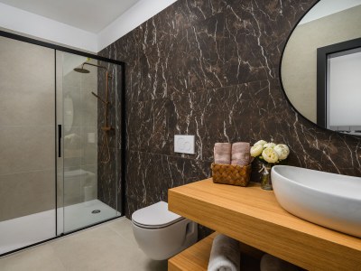 Villa Villa de la Vie with Heated Swimming Pool - Features photo 55