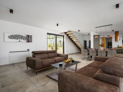 Villa Villa de la Vie with Heated Swimming Pool - Features photo 61