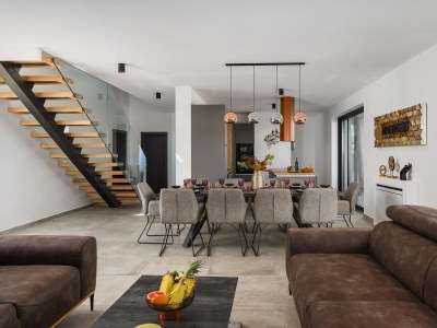 Villa Villa de la Vie with Heated Swimming Pool - Features photo 62