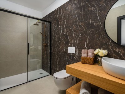 Villa Villa de la Vie with Heated Swimming Pool - Features photo 80