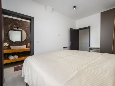 Villa Villa de la Vie with Heated Swimming Pool - Features photo 84