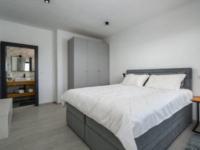 Villa Villa de la Vie with Heated Swimming Pool - Features photo 88