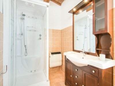 Farmhouse Farmhouse in Apecchio with Pool - Features photo 26