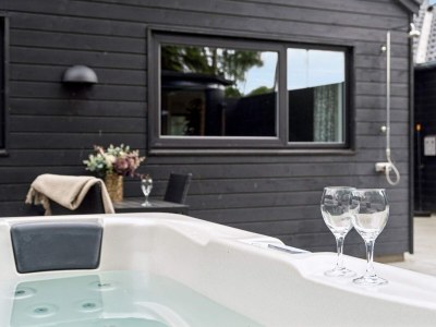 Holiday house Luxurioses Wellness-Retreat -- By Traum Ferienwohnungen - Outdoor photo 9