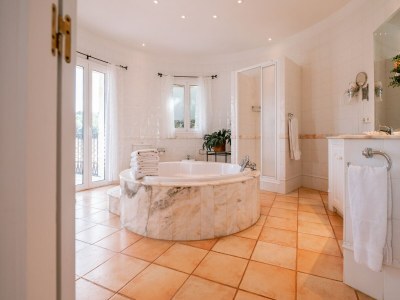 Villa Villa in Cala Llonga near Beach & Ferry Port - Features photo 28