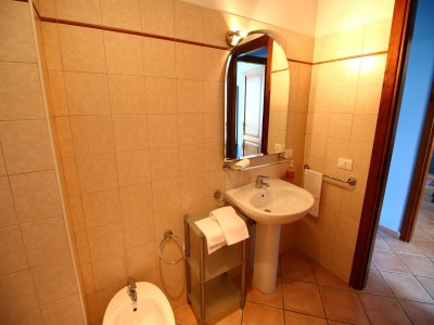 Farmhouse Farmhouse in Casperia with Pool & Scenic Views - Features photo 24