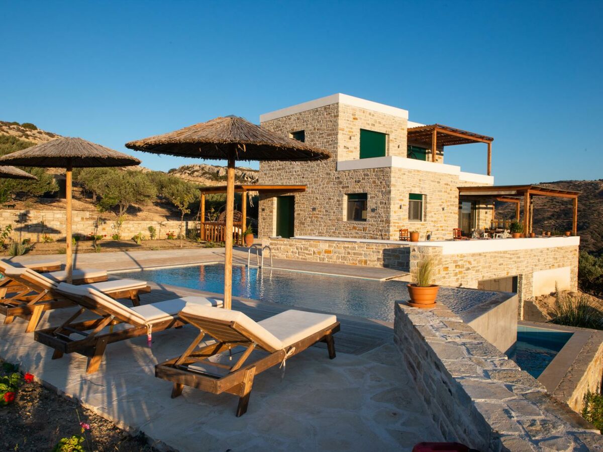 Villa Tris Thalasses