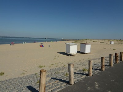 Holiday house Holiday Home in Nieuwvliet near Beach - Environment photo 35