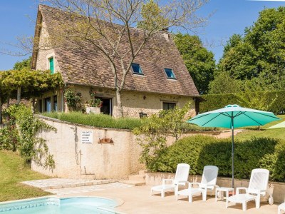 Holiday house Holiday Home in Dordogne with Pool in Black Périgord - Holiday house