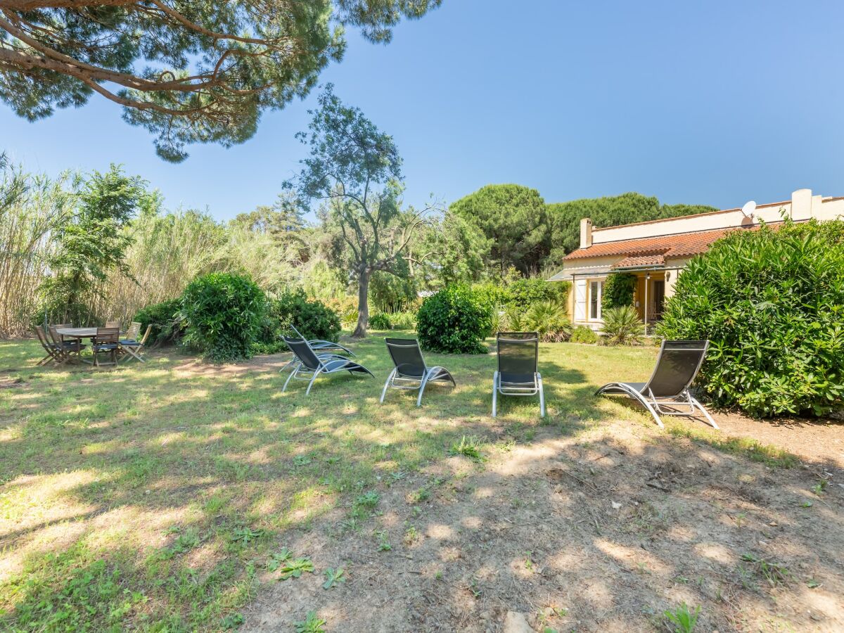 Holiday house House near Pampelonne beach with garden - Outdoor photo 5