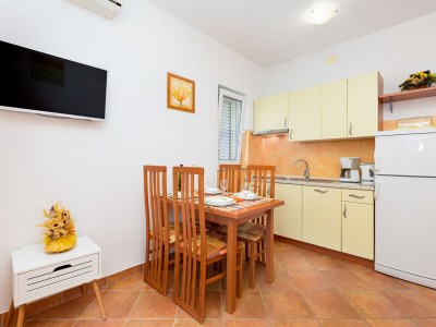 Holiday apartment Dijana - Features photo 8