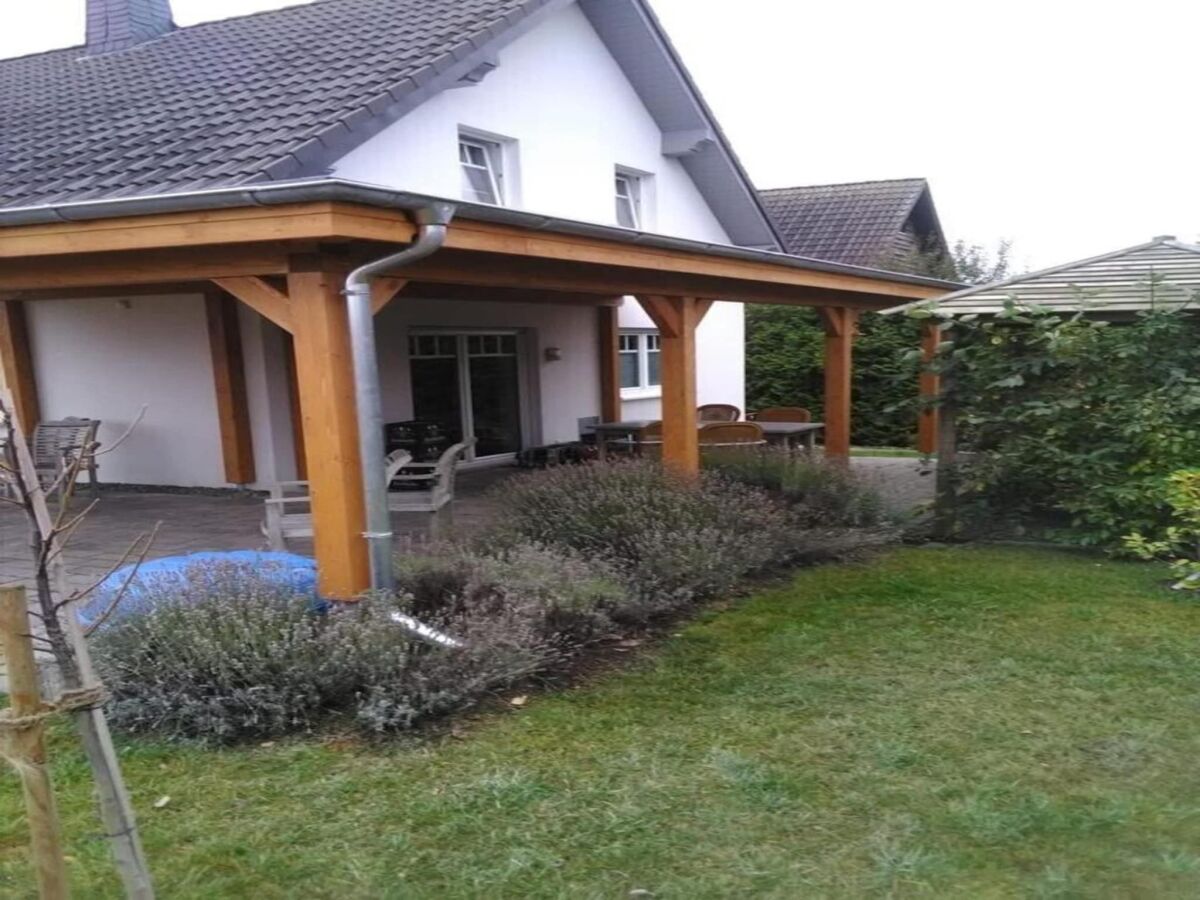 Holiday house Modernes Ferienhaus mit Garten - Outdoor photo 2