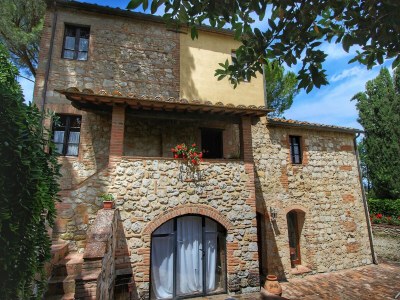 Apartment Sunny Apartment with Pool - Outdoor photo 8