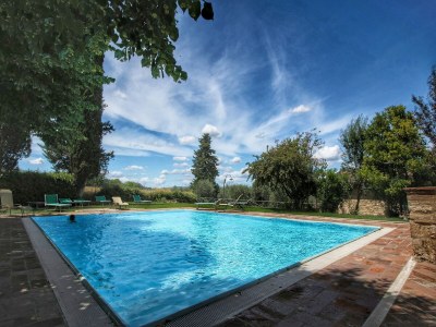 Apartment Sunny Apartment with Pool - Outdoor photo 13