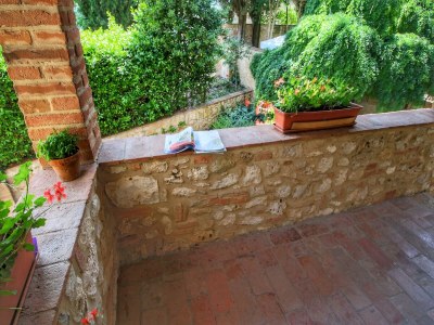 Apartment Sunny Apartment with Pool - Outdoor photo 14